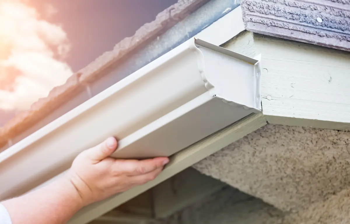 Professional Seamless Gutter Installation Service